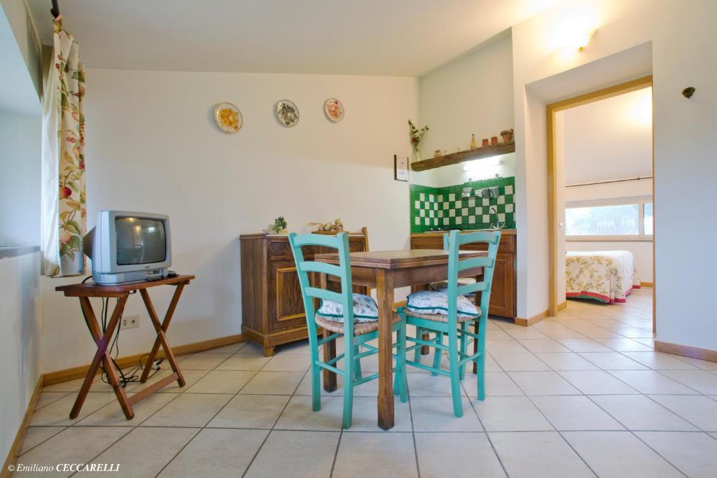 Castelnuovo Di Porto Agriturismo Valle Siriaca חדר תמונה