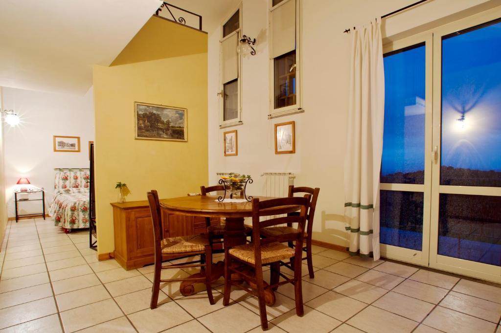 Castelnuovo Di Porto Agriturismo Valle Siriaca חדר תמונה